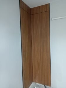 تركيب بديل الشيبورد الخشبي على الجدار